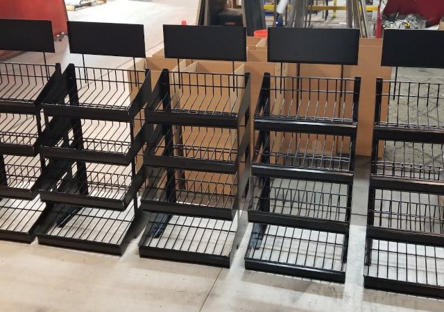 d Custom countertop wire display