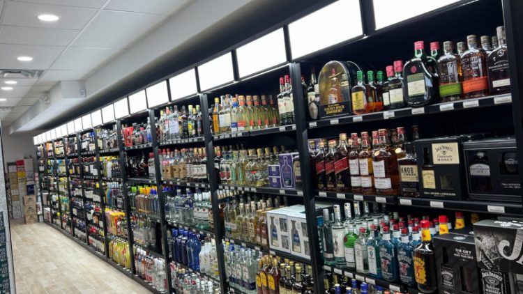 40ft liquor wall with LED